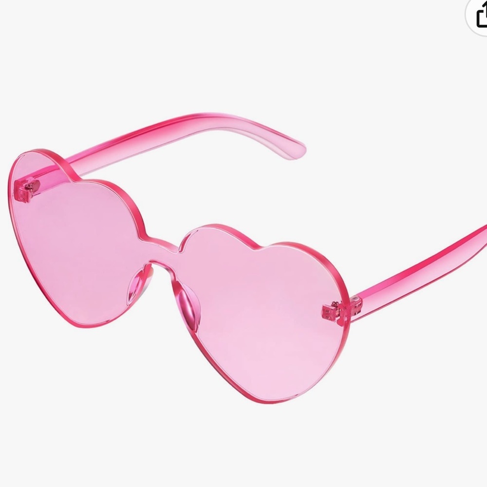 🥳🎊🎉HOST PICK Brand new never worn pink heart sunglasses set of 3